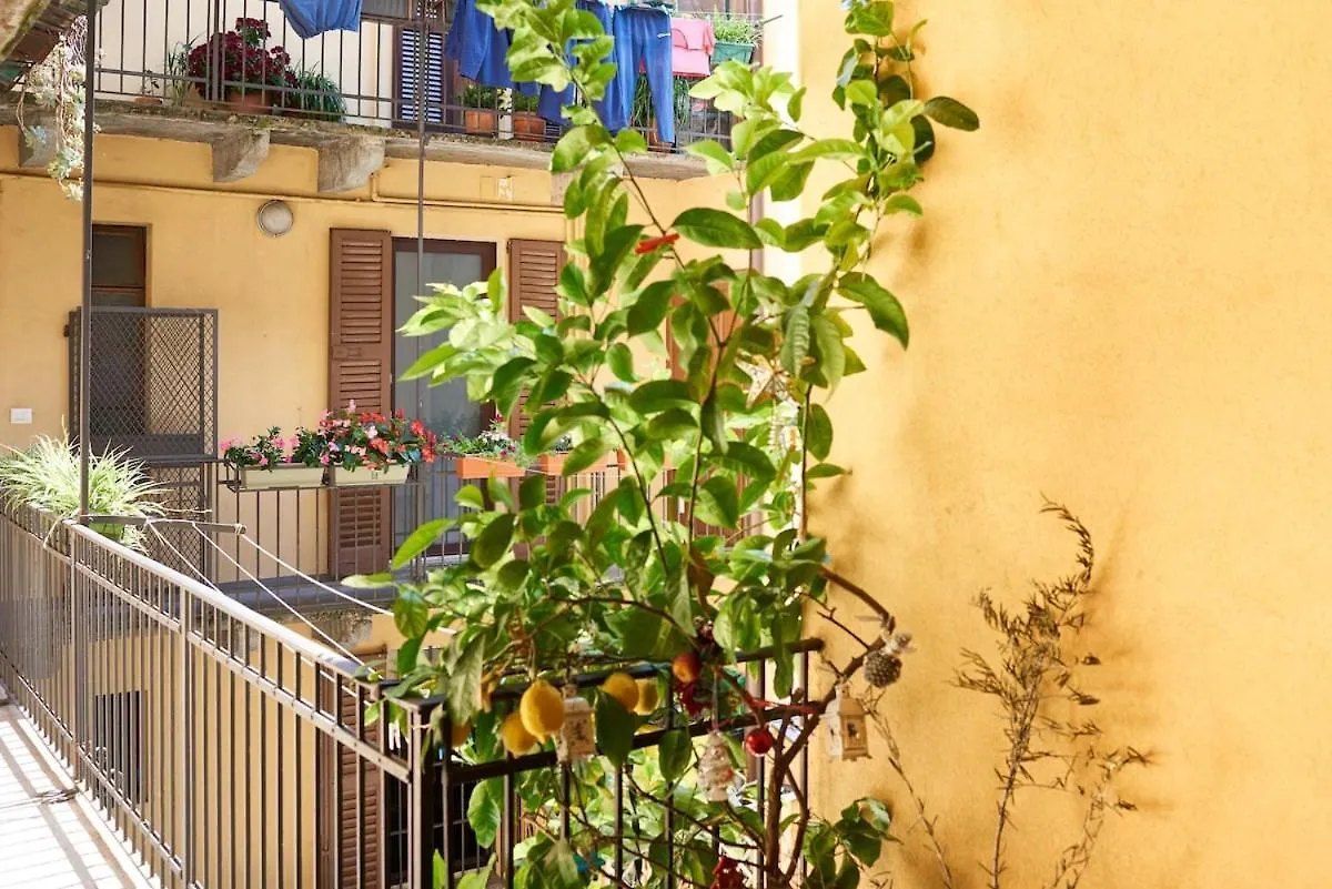 2 Bedroom Apartment On The Lake Como Italien