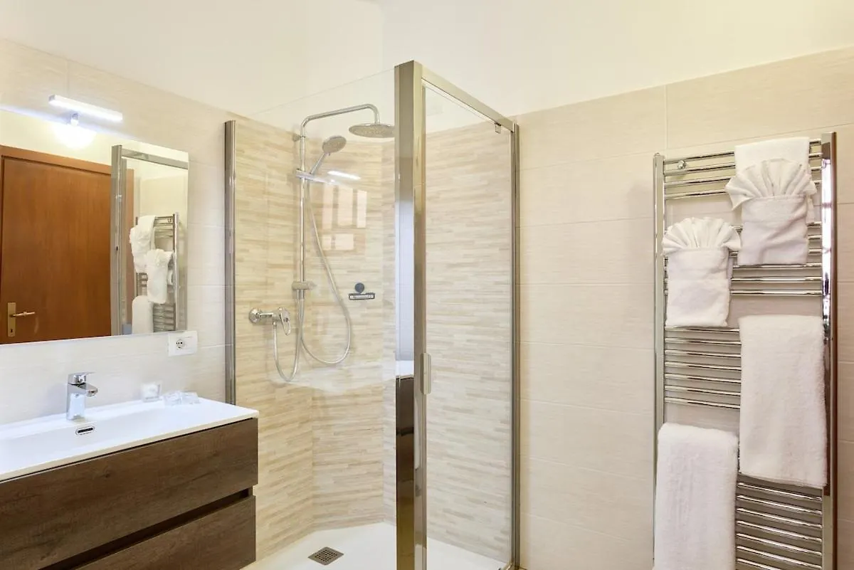 2 Bedroom Apartment On The Lake Como